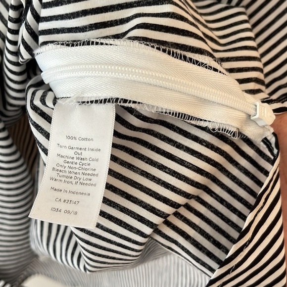 Talbots Stripe Cotton Top Size M - Picture 4 of 8